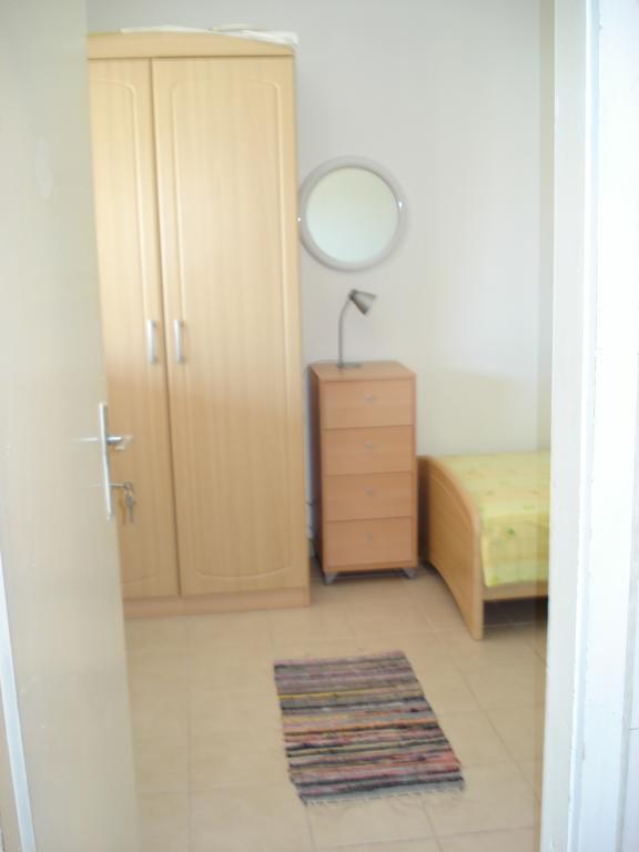 Holiday Home Dora Sutivan Rom bilde
