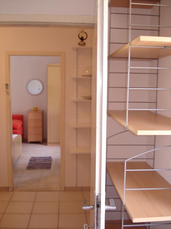 Holiday Home Dora Sutivan Rom bilde